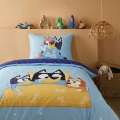 AymaxParure housse de couette enfant mixte BLUEY bleu réversible en coton 140x200 cm + 1 taie
