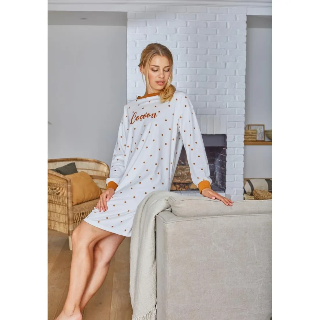 BecquetChemise de nuit en polyester DOTSNUIS - blanc cassé