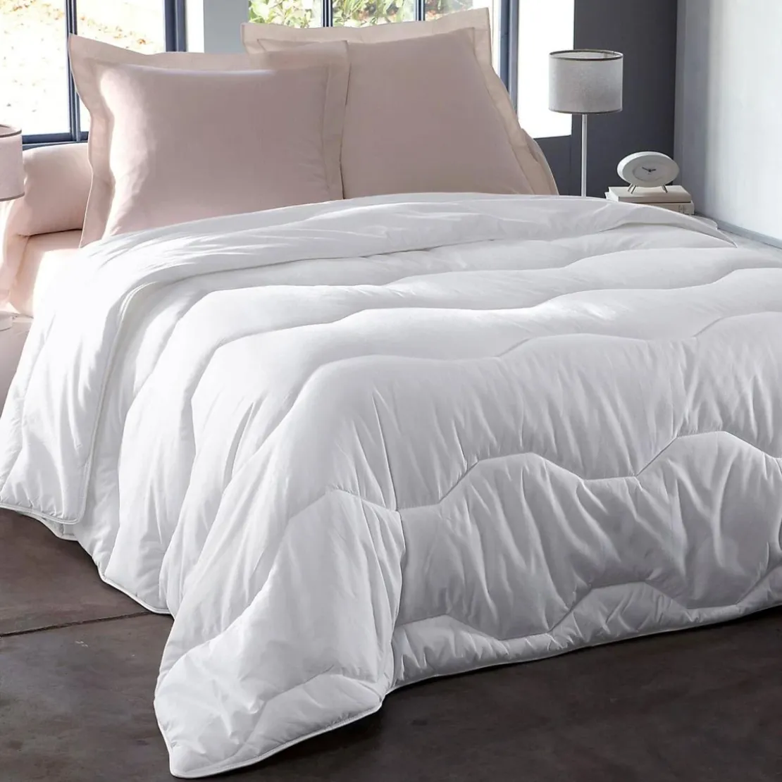 BecquetCouette chaude 400 g/m² blanche anti-transpiration et anti-tache - SERENITE