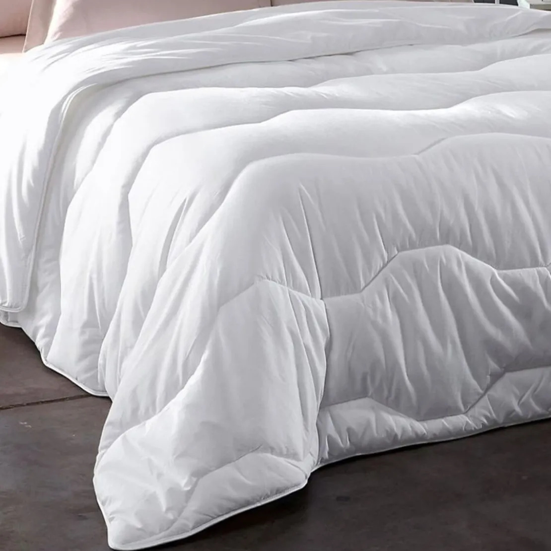 BecquetCouette chaude 400 g/m² blanche anti-transpiration et anti-tache - SERENITE
