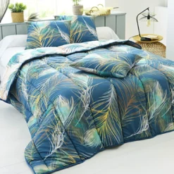 BecquetCouette chaude 400 g/m² réversible bleue à motif tropical - PLUMA