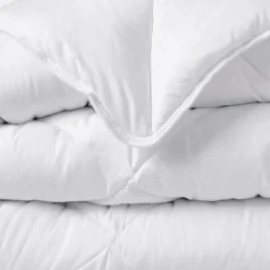 BecquetCouette légère 200 g/m² blanche unie HYGIAFILL