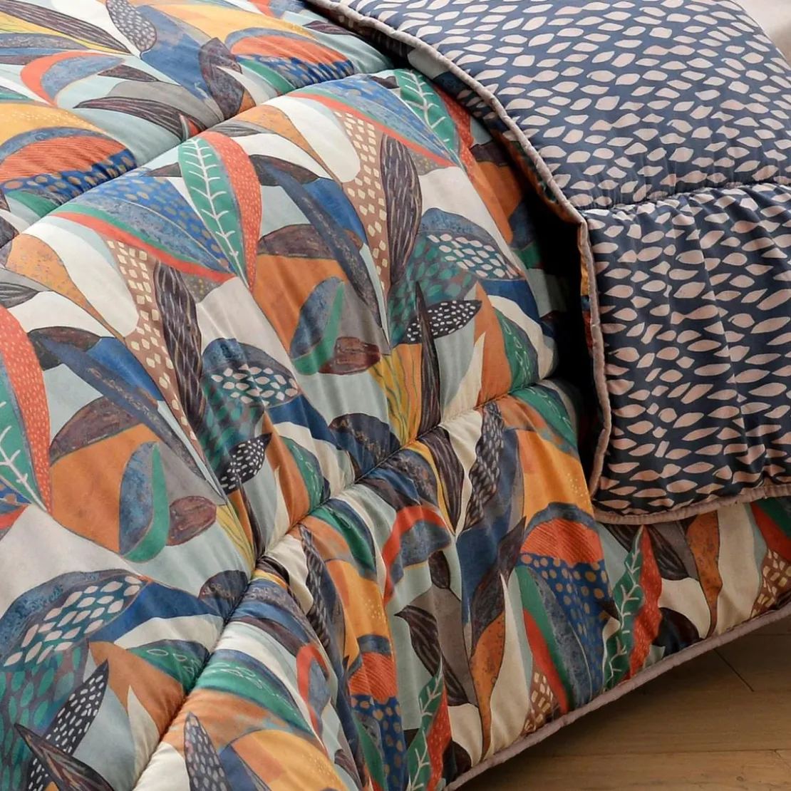 BecquetCouette légère 200 g/m² réversible verte à motif tropical - NATURA DÉCO