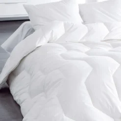 BecquetCouette très chaude 500 g/m² gonflante blanche unie - AERELLE