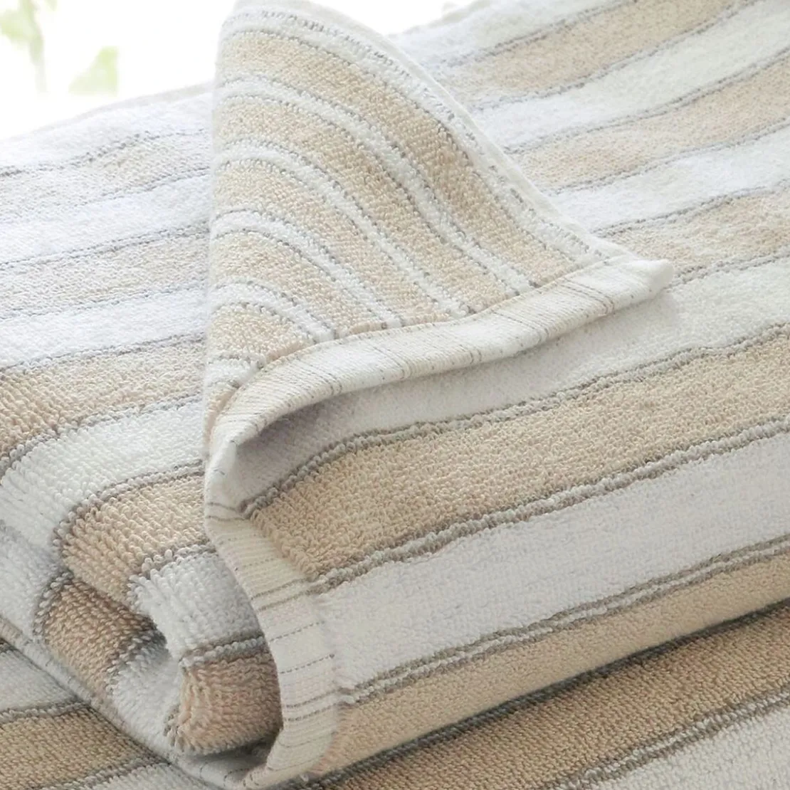 BecquetDrap de bain en coton beige motif rayures - Collection LAURA