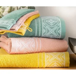 BecquetDrap de bain en coton jaune uni avec liteau brodé - Collection BYSANTINE