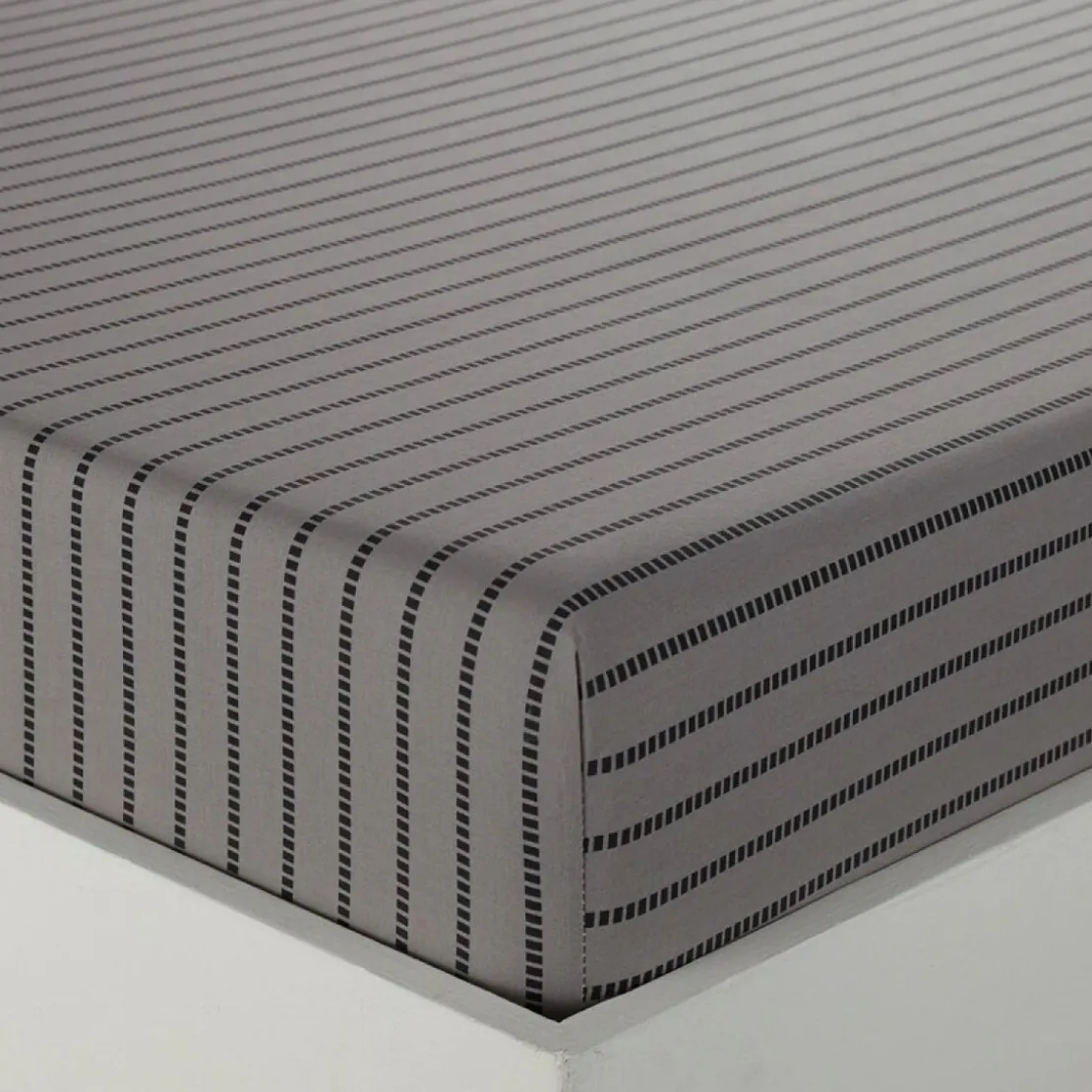BecquetDrap housse coton gris à rayures noires - BAXLEY