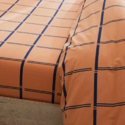 BecquetDrap housse coton lavé rose poudré à carreaux bleus - MAX