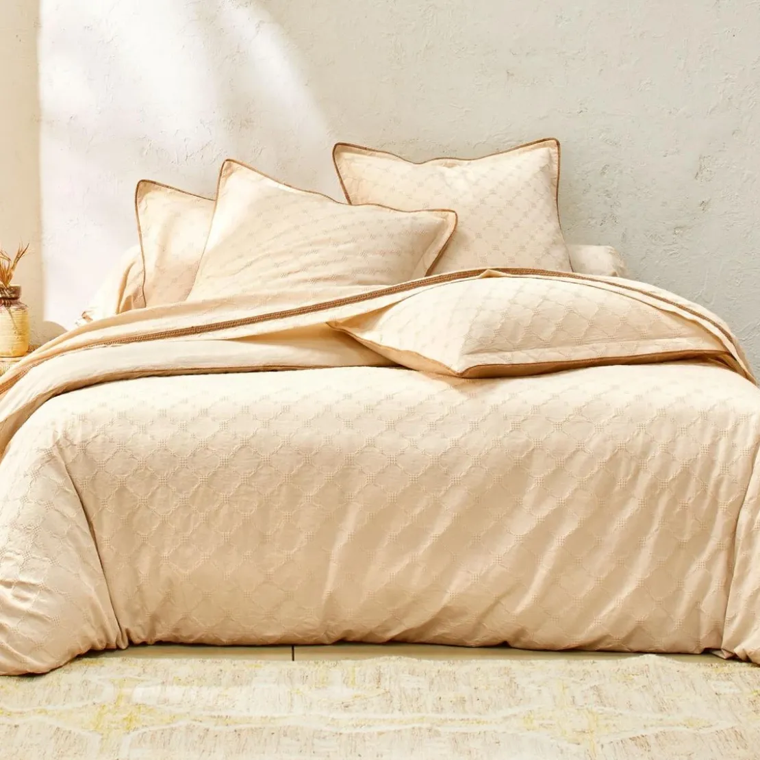 BecquetDrap housse en coton beige uni gaufré - SAHA