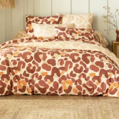 BecquetDrap-housse en coton beige à motif graphique - PAULETTE