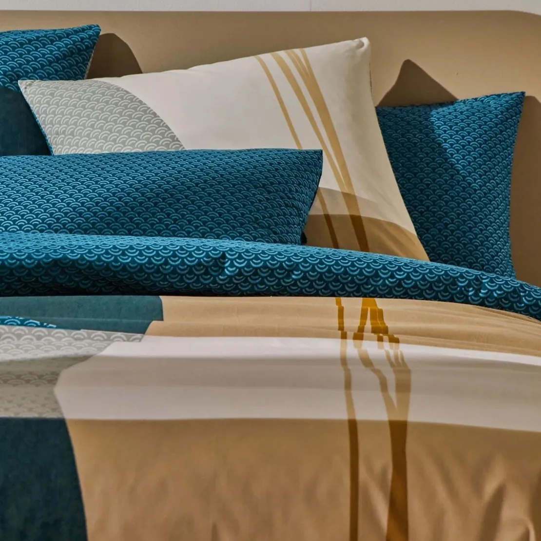 BecquetDrap housse en coton imprimé motifs cravattes bleu - DR LOUIS