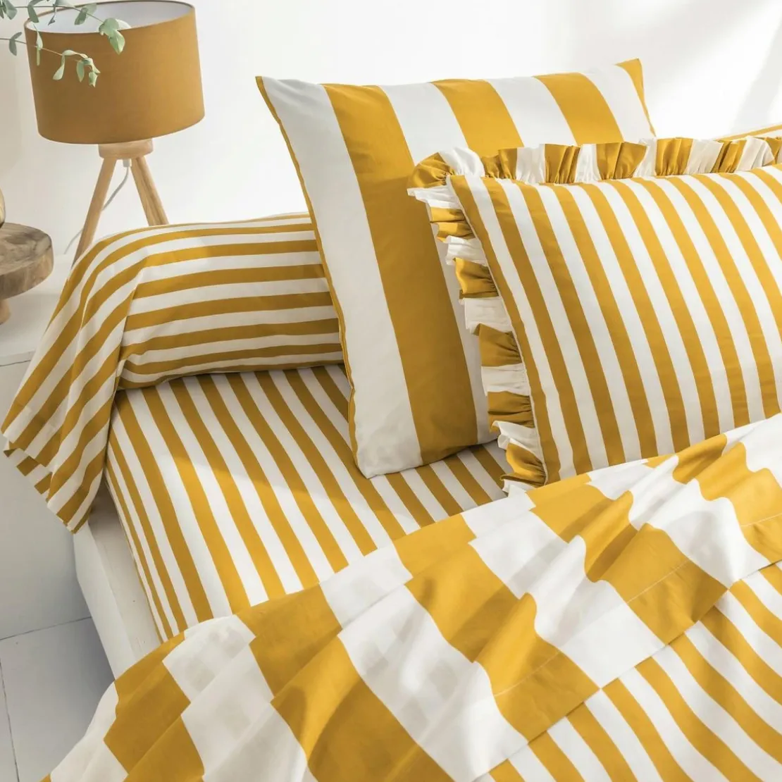 BecquetDrap housse en coton jaune ocre à rayures - ANDERSON
