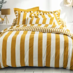 BecquetDrap housse en coton jaune ocre à rayures - ANDERSON