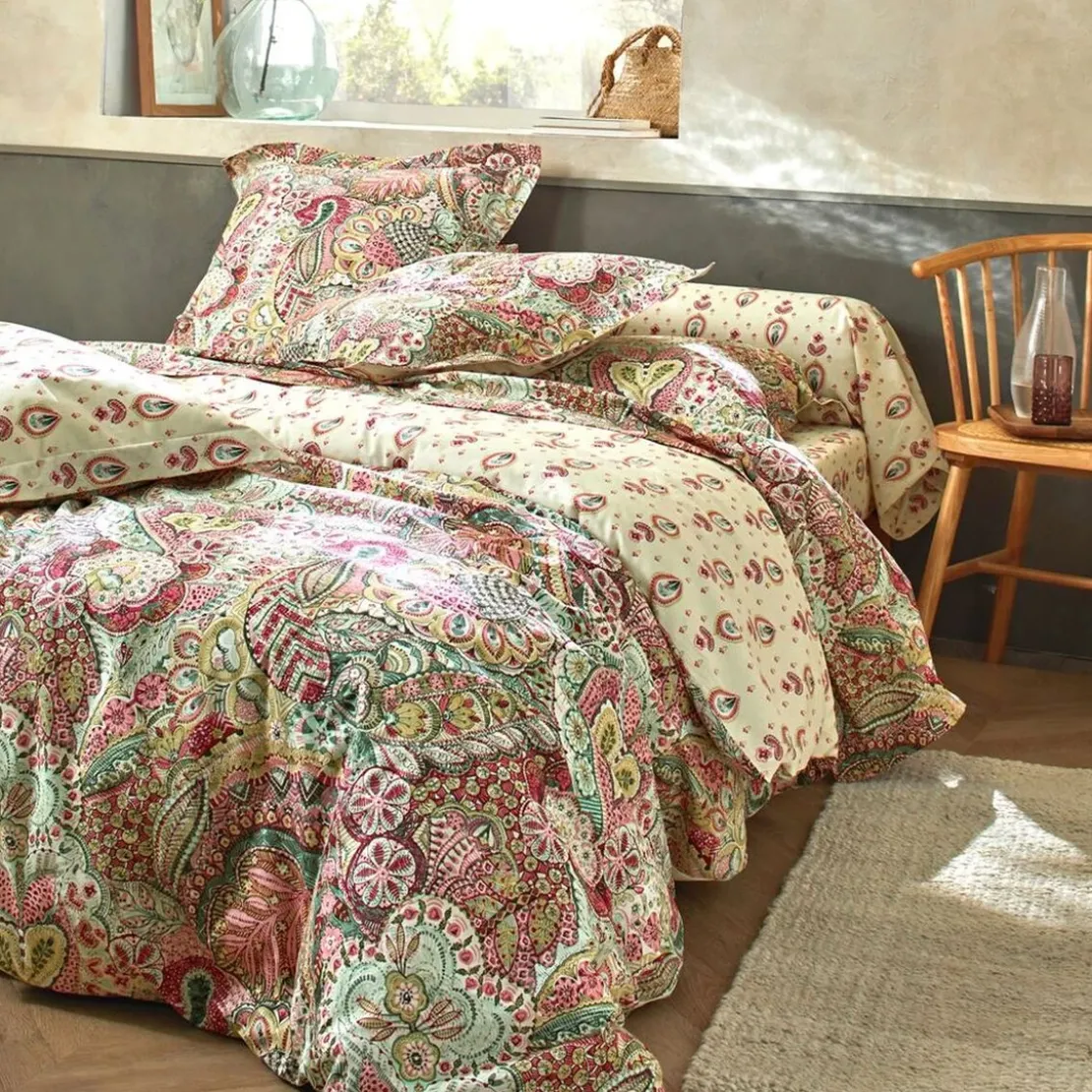 BecquetDrap-housse en coton LITTLE FIOLE fleurs style cachemire multicolore