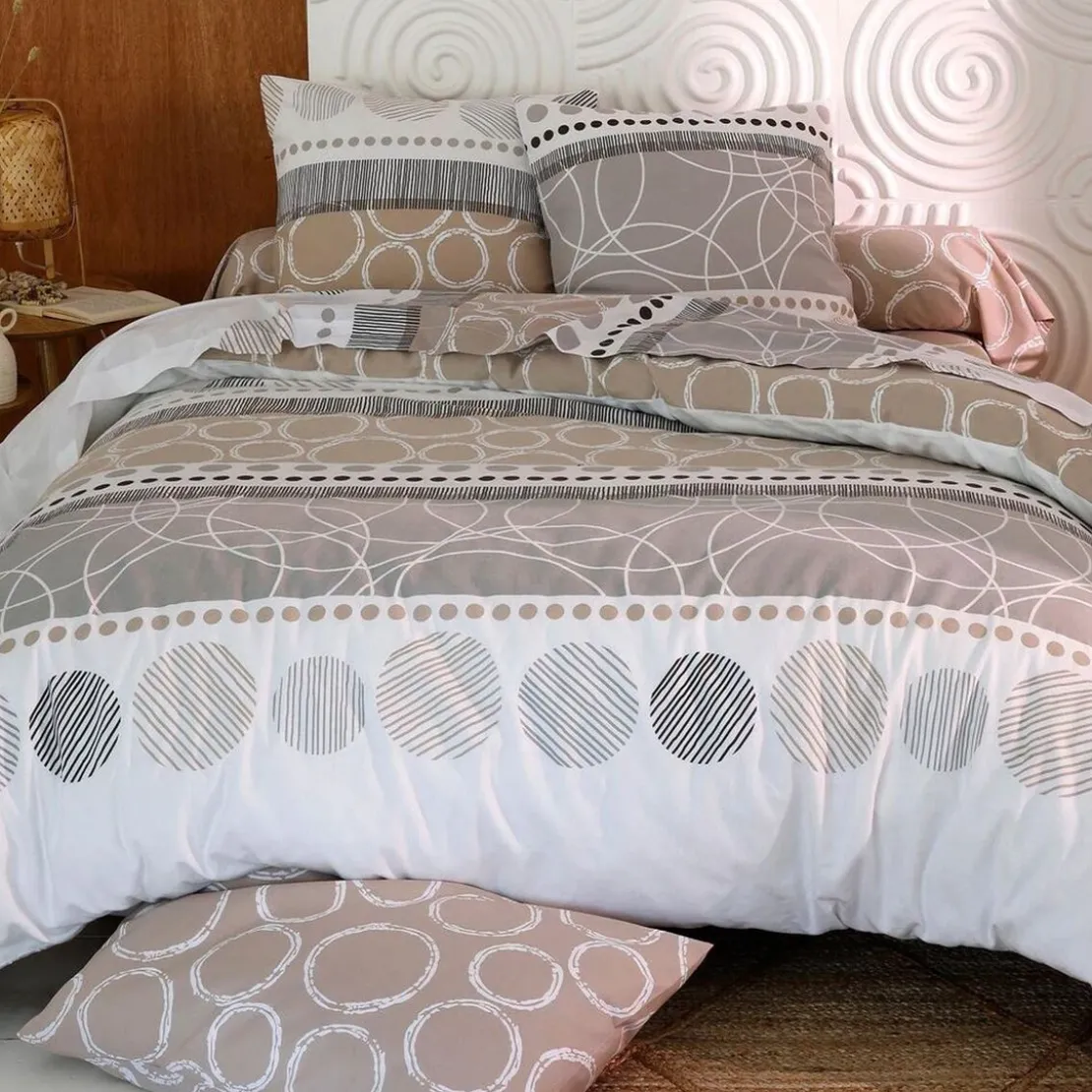 BecquetDrap housse en coton rayures et cercles - Beige