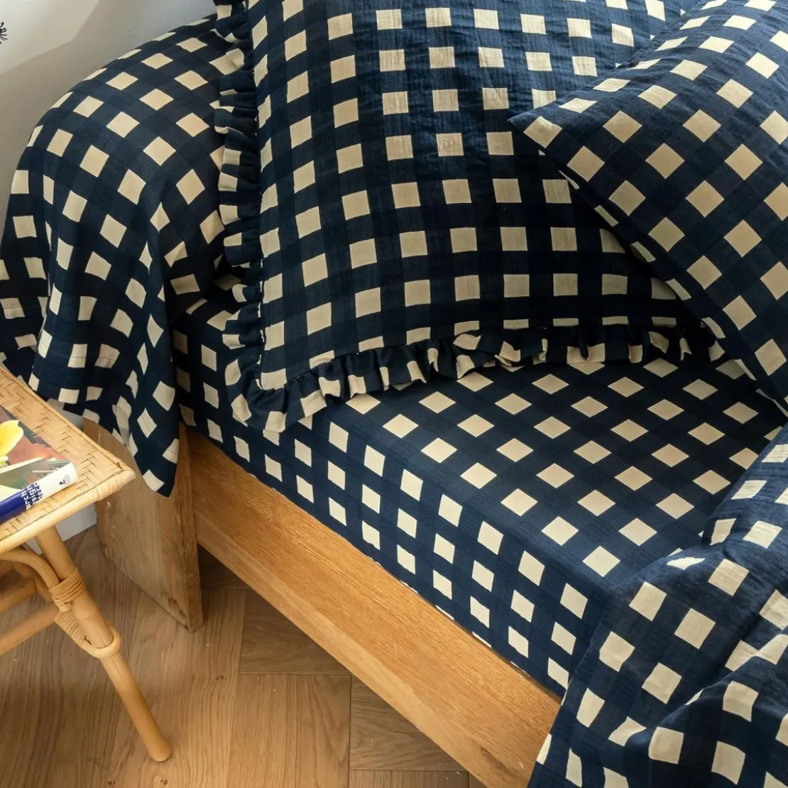BecquetDrap housse en gaze de coton bleu -VICHY