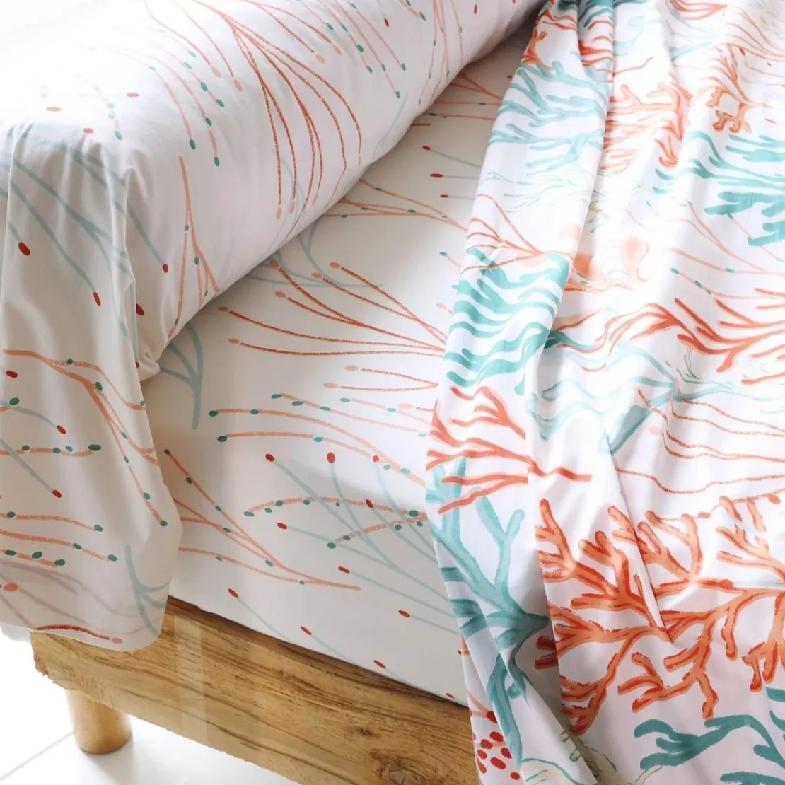 BecquetDrap housse en percale de coton écru - CORAL REEF