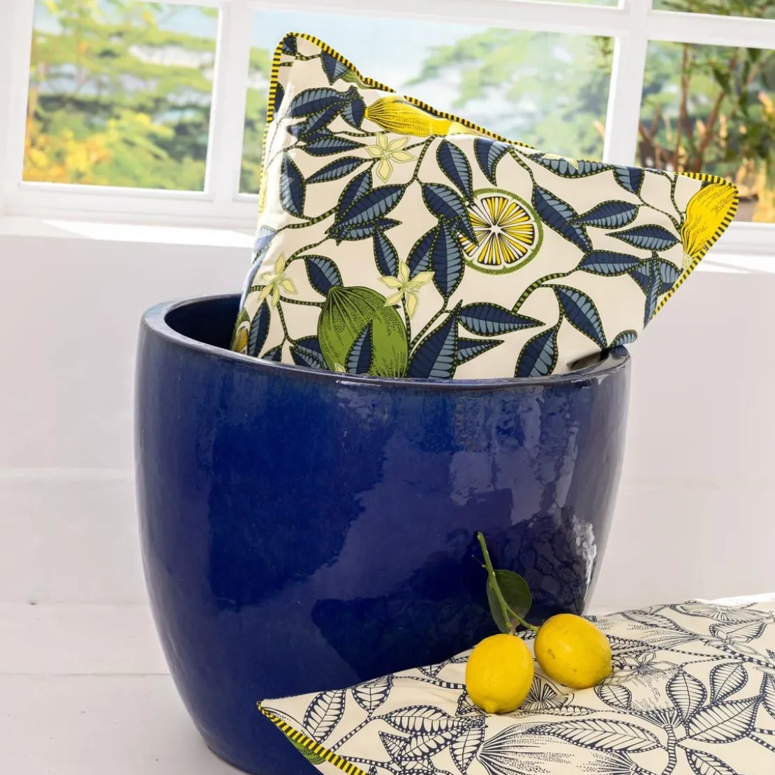 BecquetDrap-housse en percale de coton écru à motif tropical - CITRONNADE