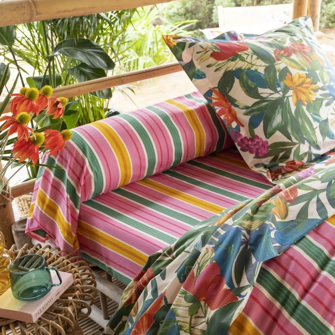BecquetDrap-housse fleurs et fruits exotiques BRESIL