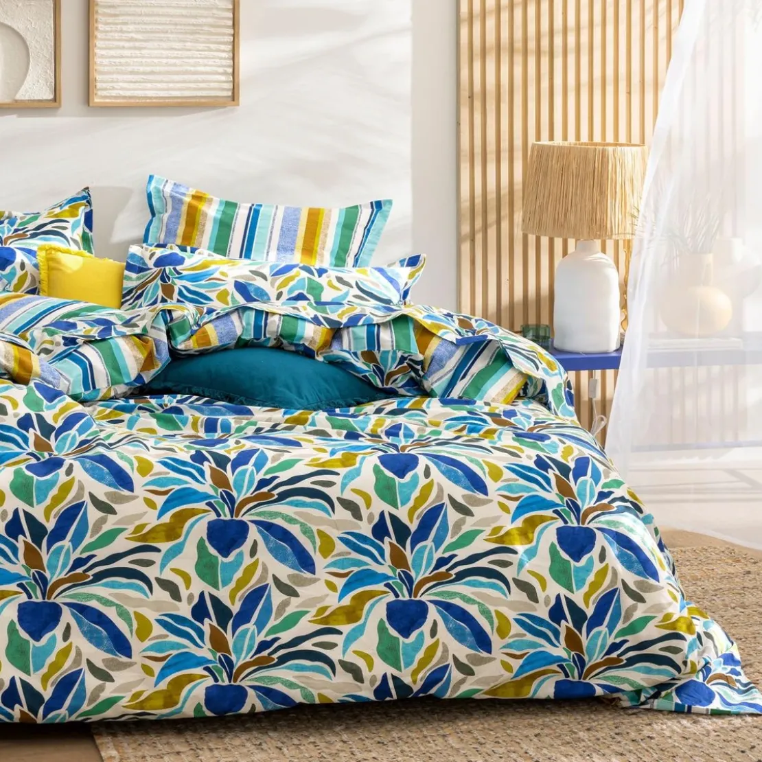 BecquetDrap-housse fleurs multicolores FESTIVE
