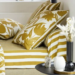 BecquetDrap-housse percale de coton MARTIKA - jaune ocre