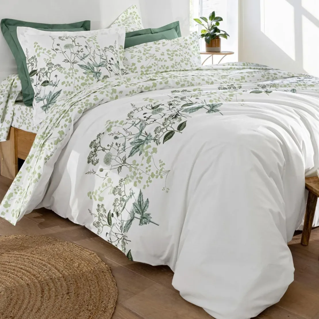 BecquetDrap housse percale de coton blanc floral vert - VERONIKA
