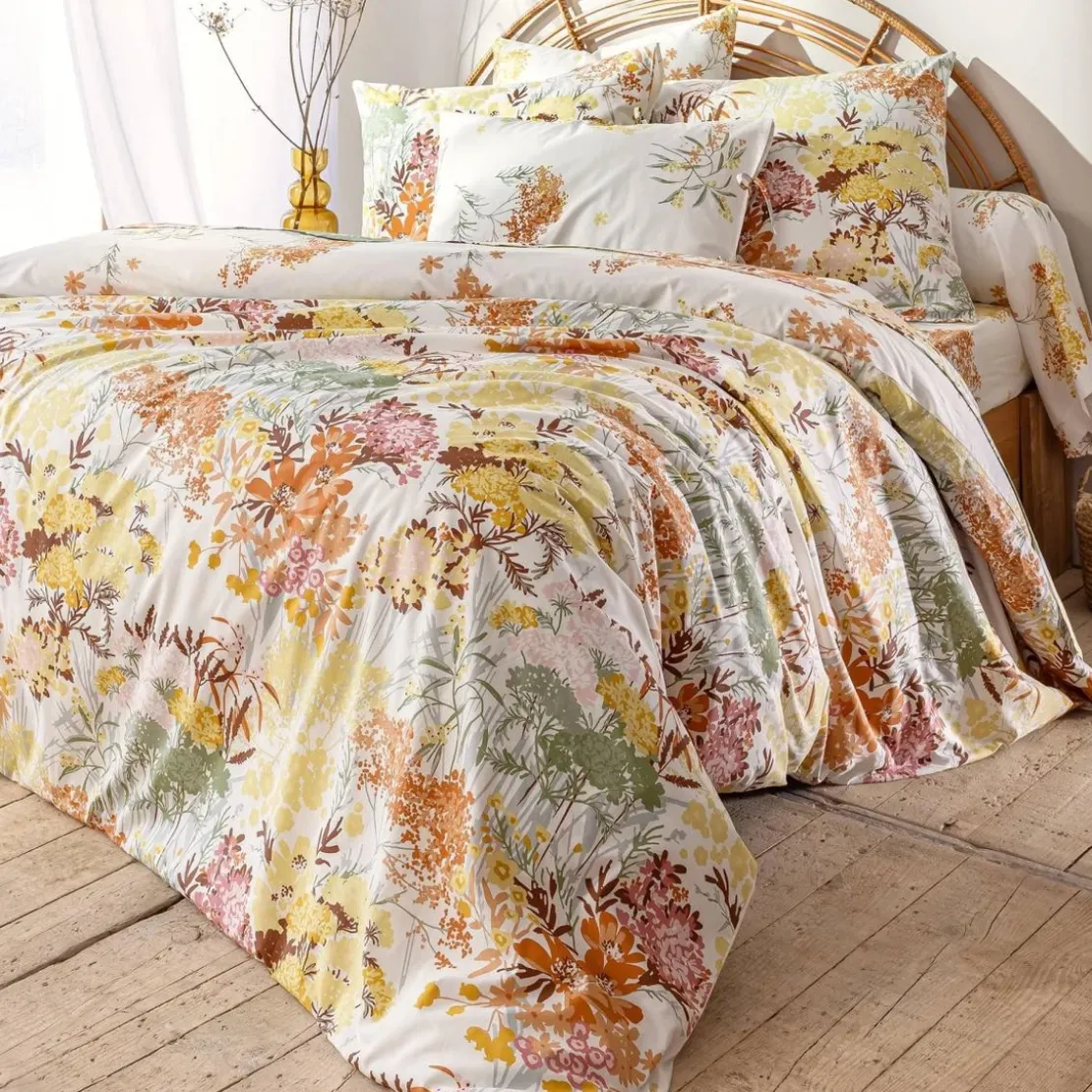BecquetDrap plat coton blanc motif floral multicolore - Collection BOUQUET