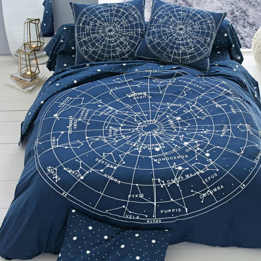 BecquetDrap plat coton motifs CONSTELLATION Bleu marine