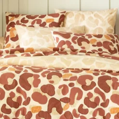 BecquetDrap plat en coton beige à motif graphique - PAULETTE