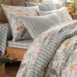 BecquetDrap plat en coton blanc cassé à motif floral - PAVANER