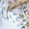 BecquetDrap plat en coton blanc motif floral bleu - TANIA
