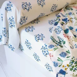 BecquetDrap plat en coton blanc motif floral bleu - TANIA