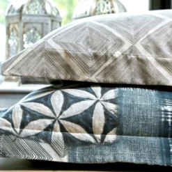 BecquetDrap plat en coton bleu grisé effet patchwork - ILE DE CANDIE