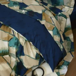 BecquetDrap plat en coton bleu foncé à motif graphique - VITRAUX