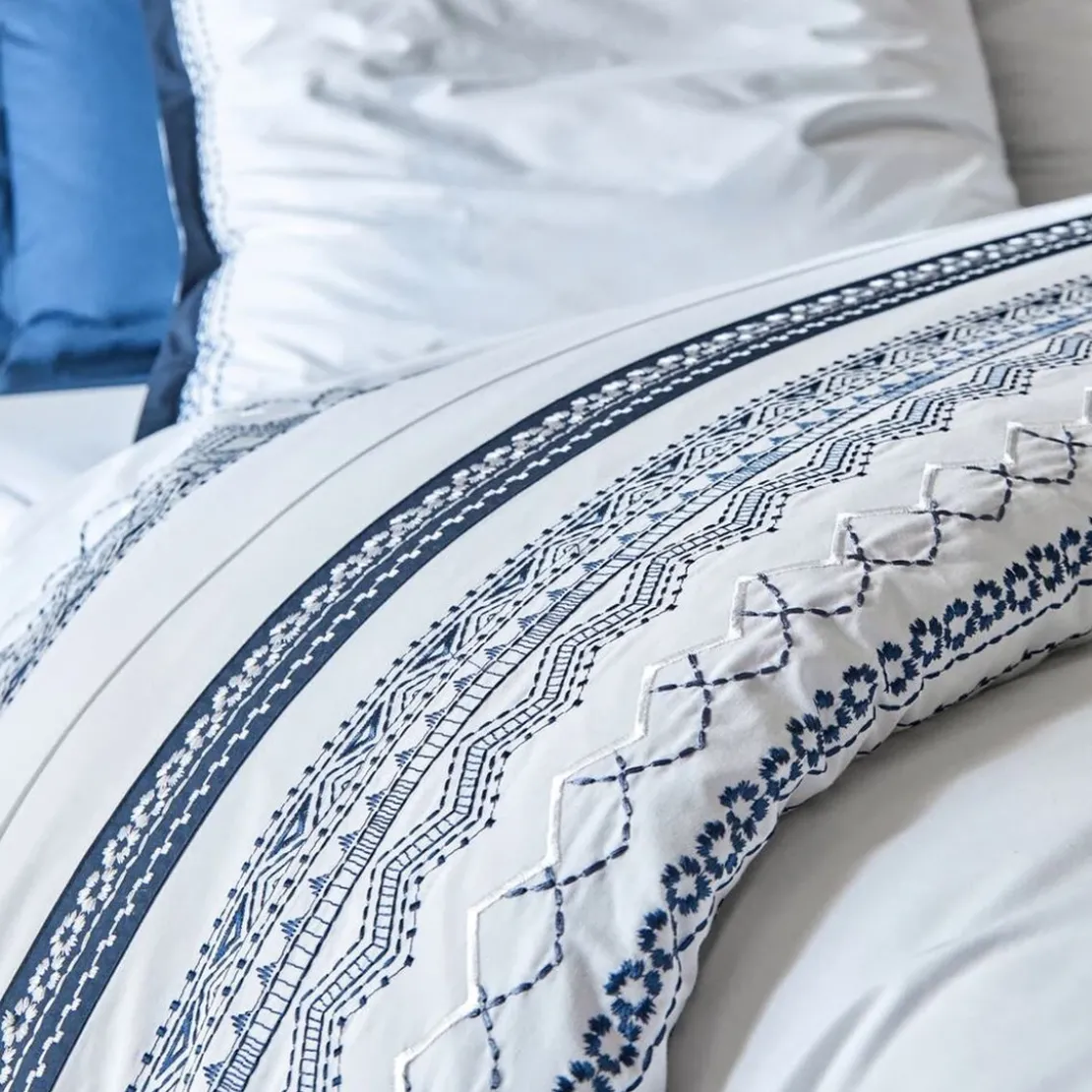 BecquetDrap plat en percale de coton frises brodées CUPTEA bleu marine
