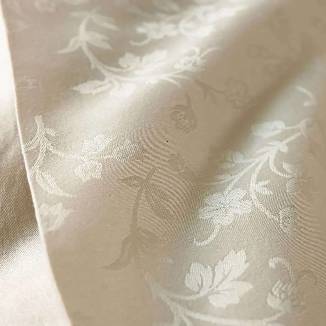 BecquetDrap plat en satin de coton ivoire - SUZANNA