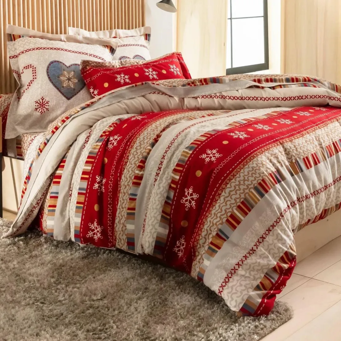 BecquetDrap plat flanelle rouge à motifs géométriques multicolores - CŒUR DE FLOCON