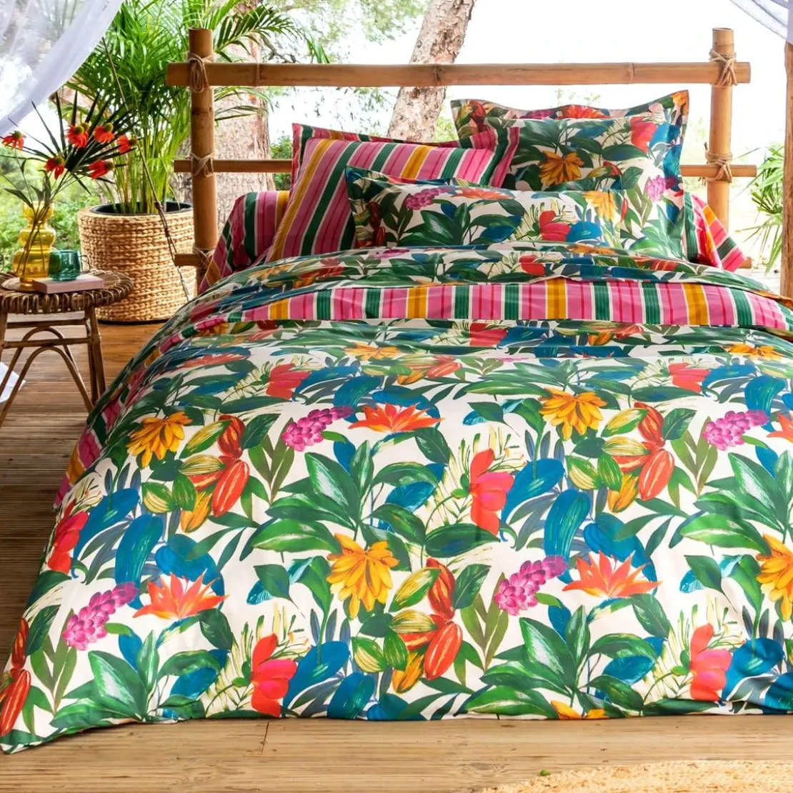 BecquetDrap plat fleurs et fruits exotiques BRESIL