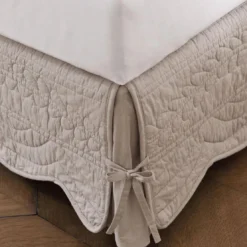 BecquetHousse cache-sommier en BOUTIS BAILLARG beige ficelle