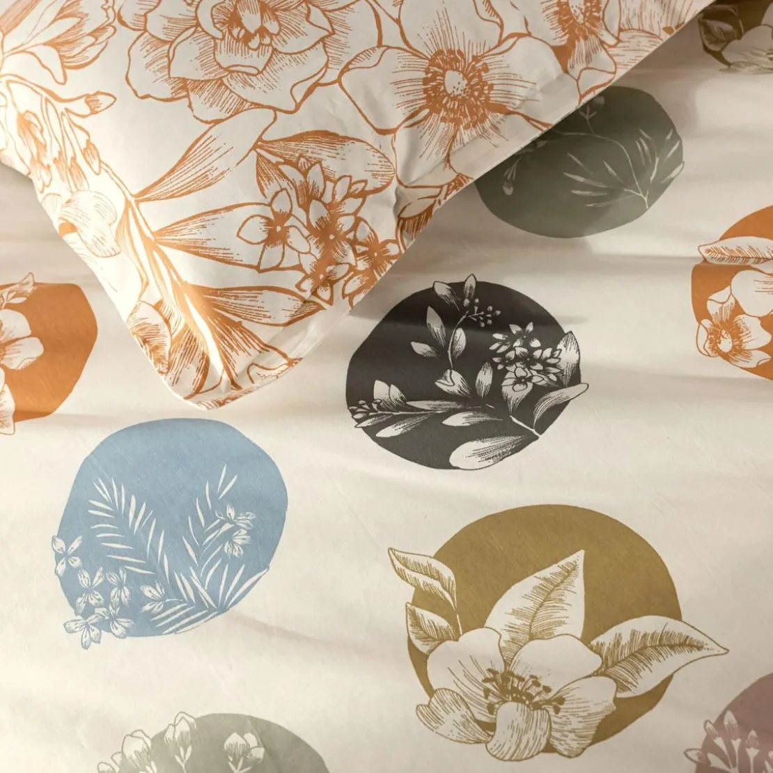 BecquetHousse de couette coton écru floral multicolore réversible - DOTTY