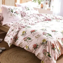 BecquetHousse de couette en coton réversible AZALEE motif floral herbier - rose clair