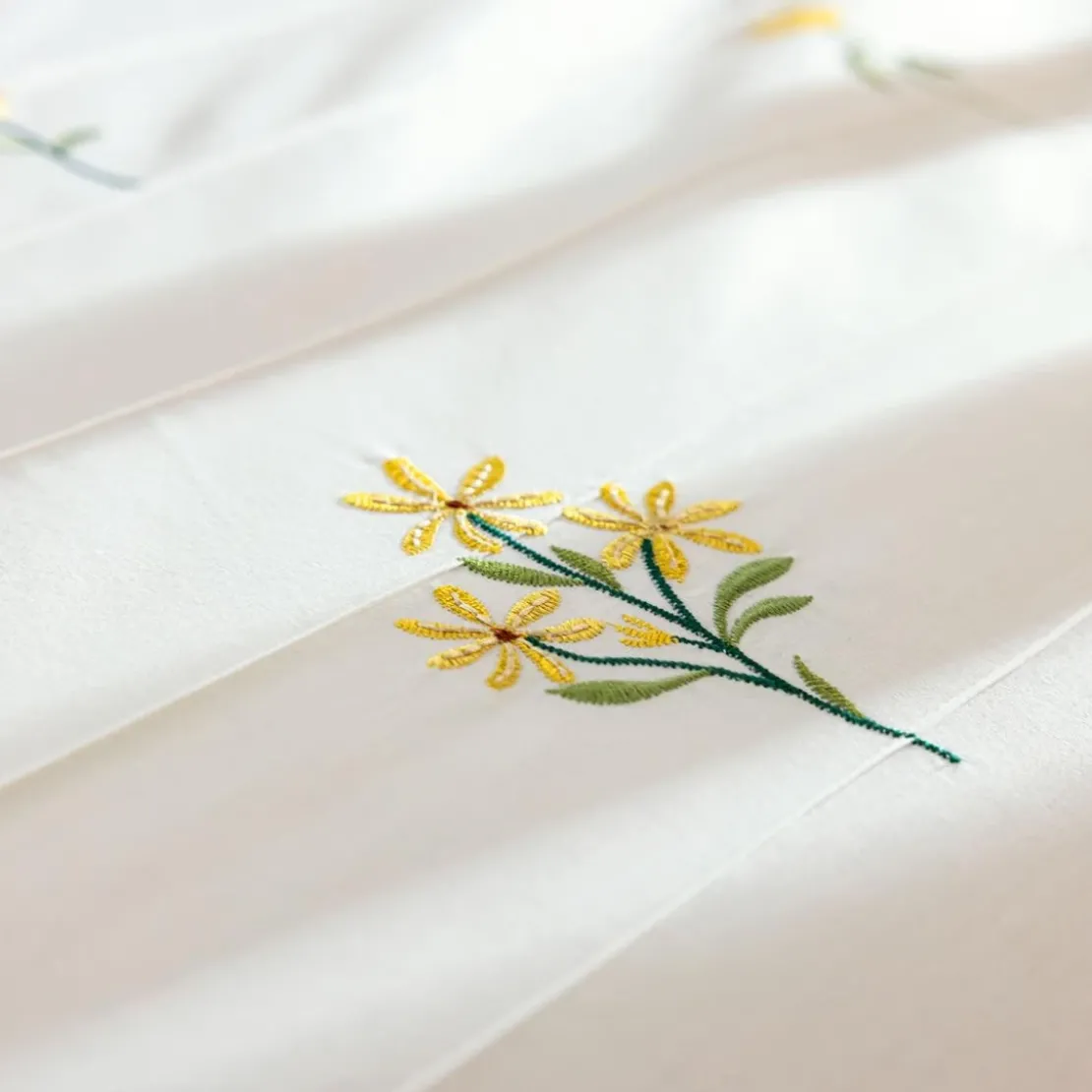 BecquetHousse de couette en percale de coton réversible FLEURETTES - blanc cassé