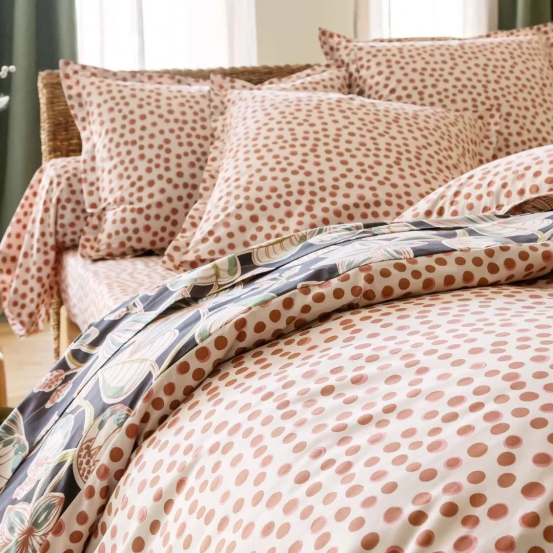 BecquetHousse de couette percale de coton réversible DR. GILI à motif feuillage - beige rose