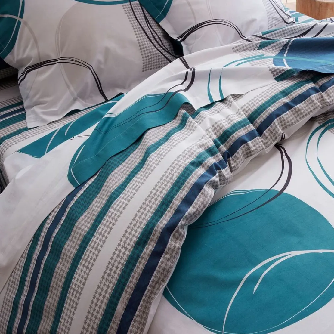 BecquetHousse de couette réversible en coton blanc à motifs cercles et rayures - CAP ÉTÉ