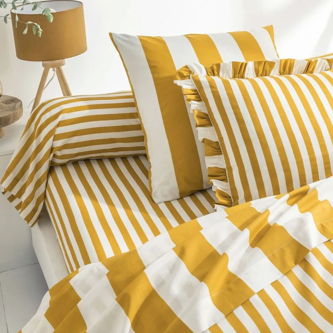 BecquetHousse de couette réversible en coton jaune ocre à rayures - ANDERSON