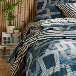 BecquetHousse de couette réversible en coton bleu à motif graphique - MARTIAL