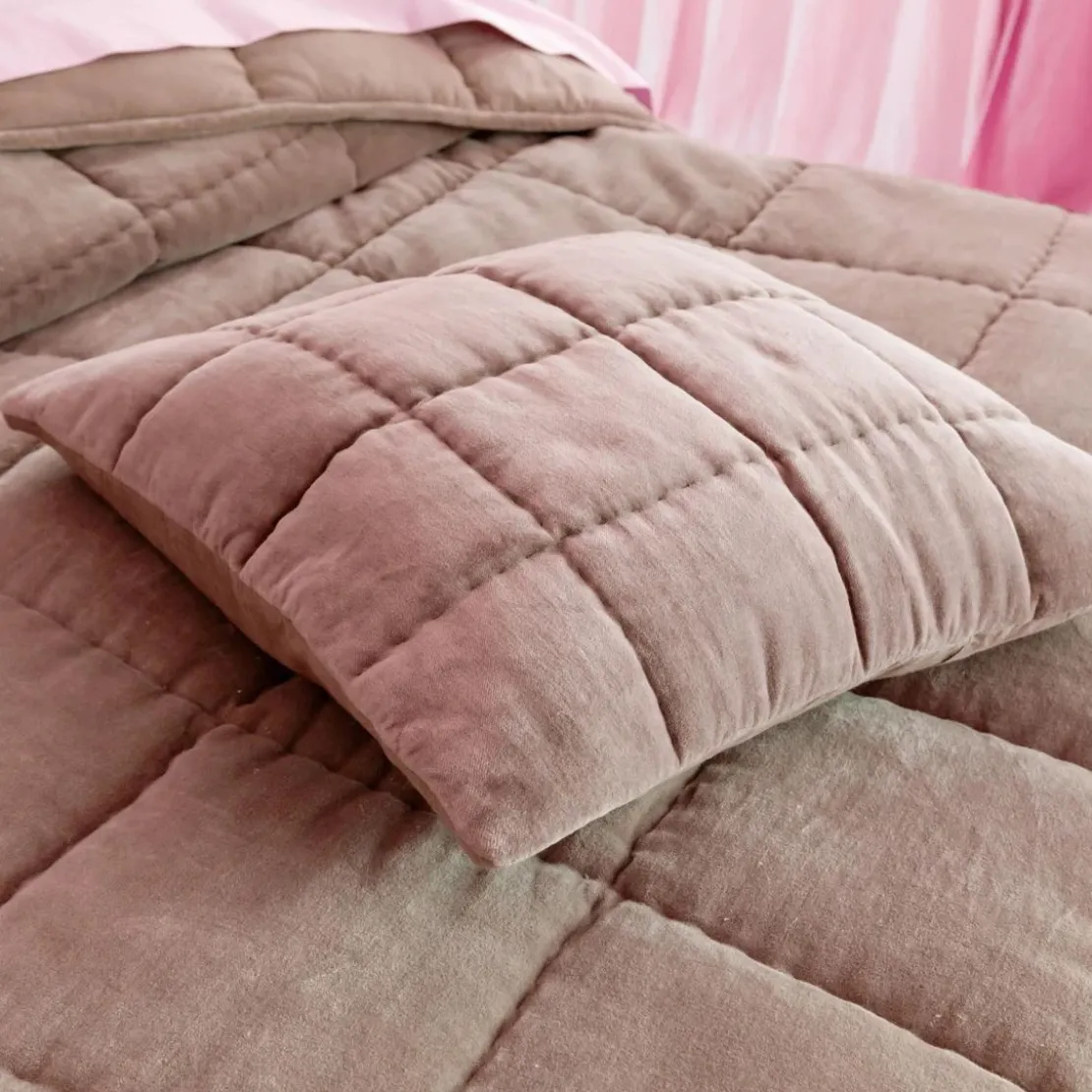 BecquetHousse de coussin en coton velours rose poudré - VALOU