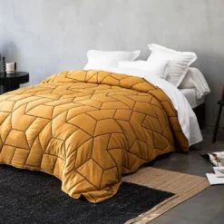 BecquetJeté de lit en microfibre CALISSON jaune moutarde