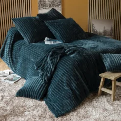BecquetJeté de lit en polyester bleu nuit - TENDRESSE