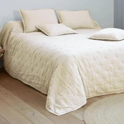 BecquetJeté de lit matelassé CELESTE - blanc écru